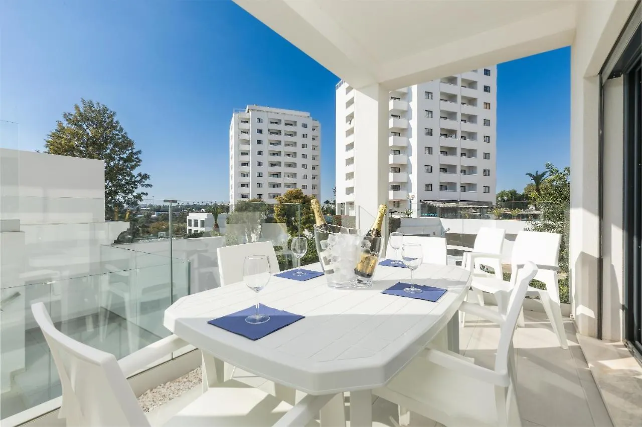 Correeira Luxury Residence Albufeira 0*,